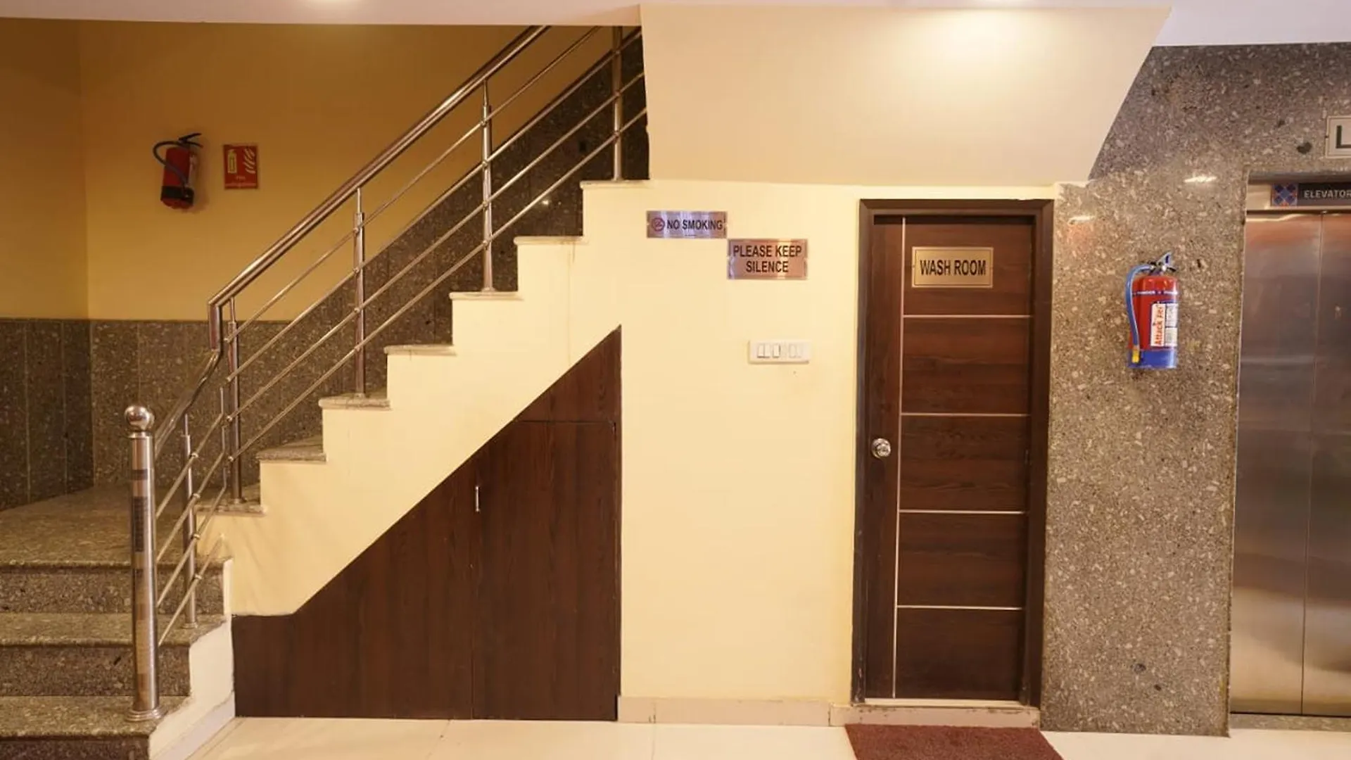 Hotel Tourist Palace New Delhi